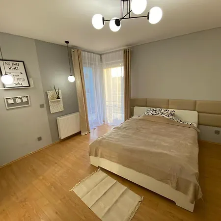 Nowy Ohivi Lägenhet