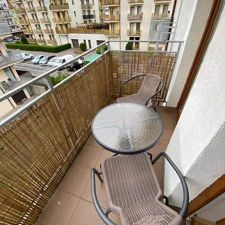 Nowy Ohivi Apartment